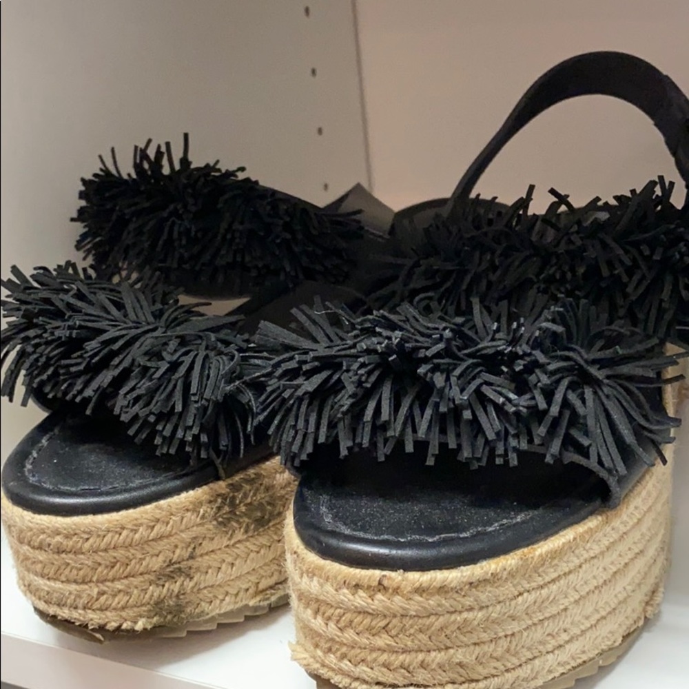 Wedge - Picture 2 of 3